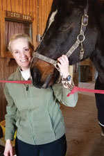 Tamra (Pederson) Pyrtle ’86 and her horse, Bravo.